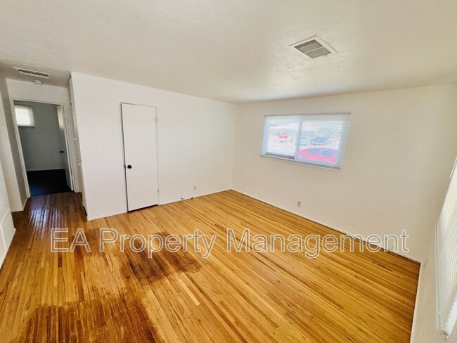 Photo - 1129 Georgia St SE Unit 1