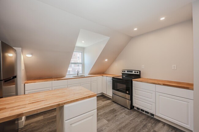 Photo - 227 Pleasant St Unidad 1