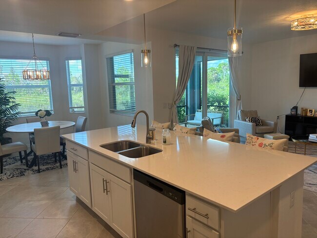 Photo - 14151 Heritage Landing Blvd Unit 1017