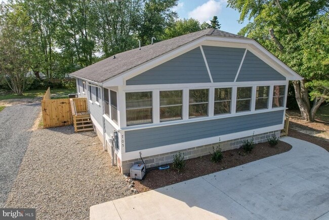 Building Photo - 705 Country Club Rd Rental