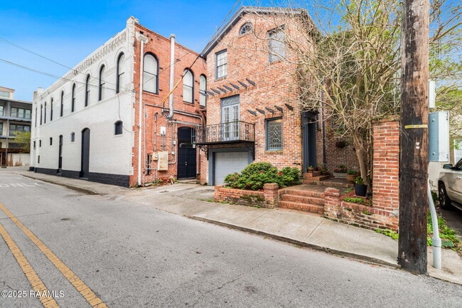 Photo - 109 French St