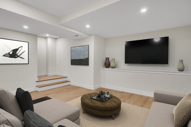 Building Photo - 77 Thorndike St Unit 1 Rental