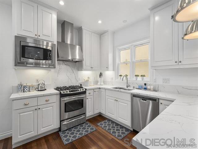 Photo - 722 F Ave