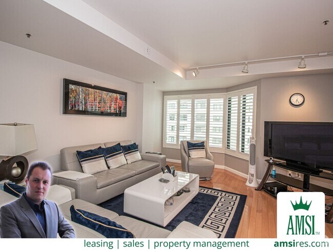 Building Photo - Fully Furnished 2-Bedroom + Office, 2-Bath... Rental