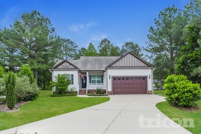 Building Photo - 102 Pinewinds Ct