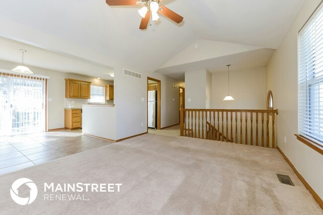 Photo - 1463 NW Foxboro Rd