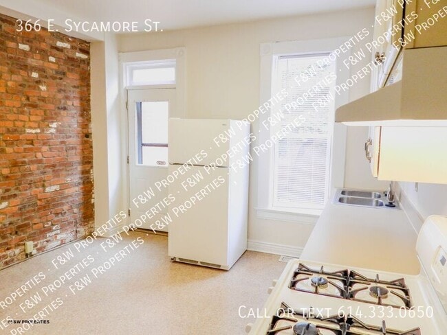 Photo - 366 E Sycamore St