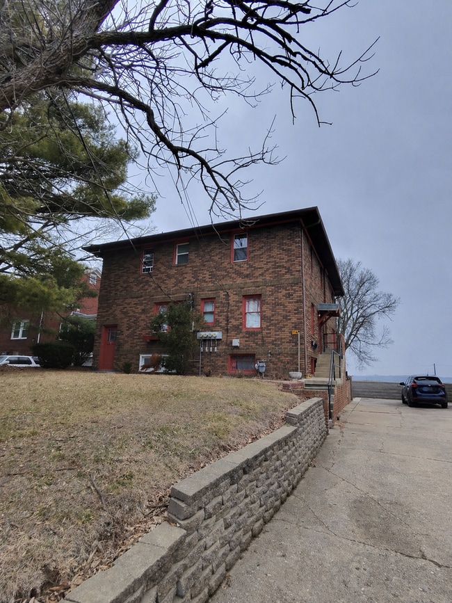 Building Photo - 1146 S 21st St Unit 3