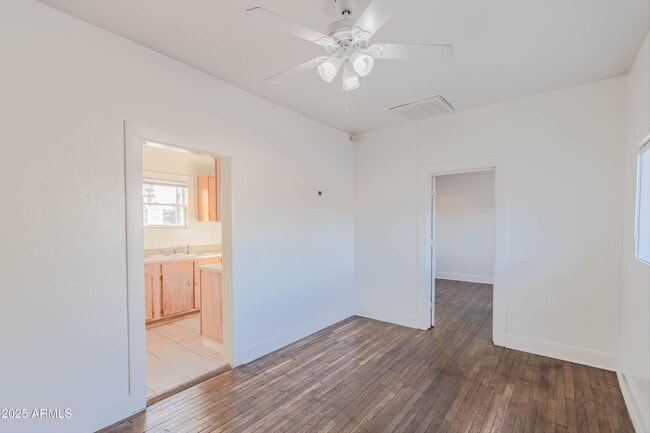 Photo - 2032 W Adams St Unit 3