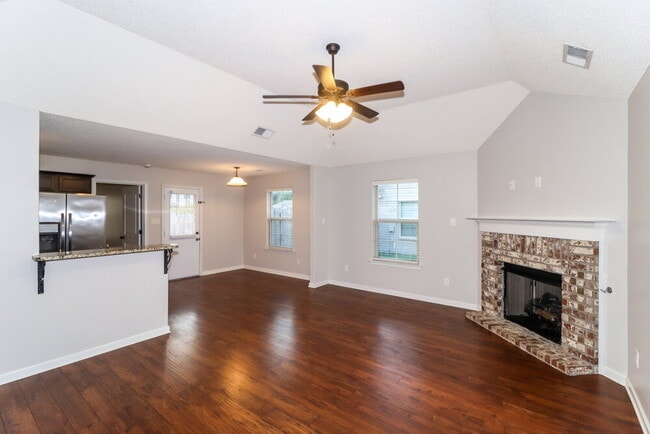 Photo - 1089 Carib Loop W
