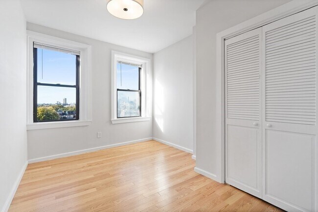 Photo - 35 Grove St Unit 10