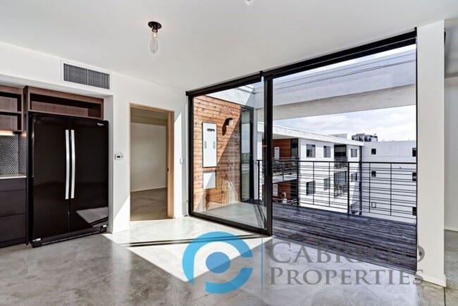 2870 Fourth Ave Unit 409