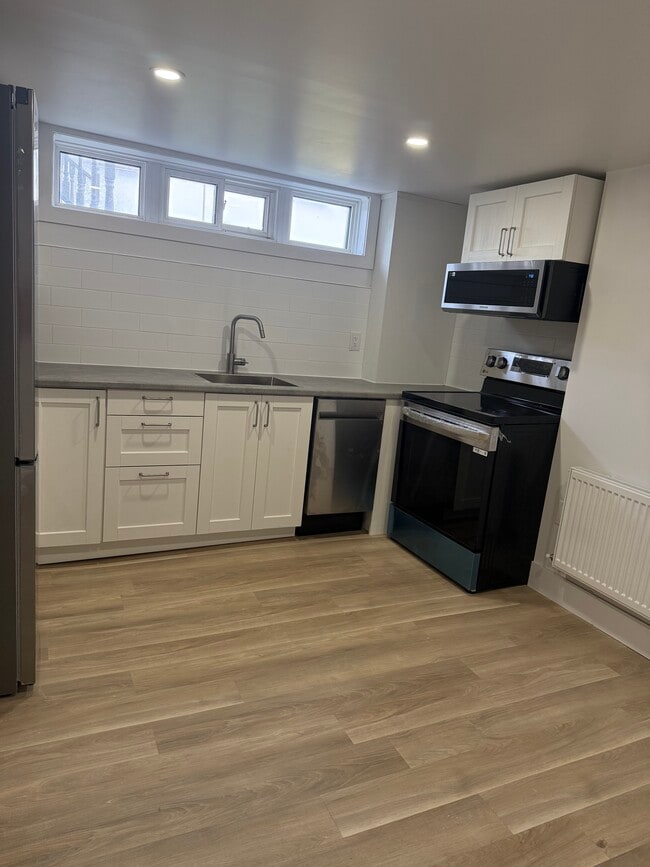 Photo - 439 Bay St N Unité Brand New 1-bdrm