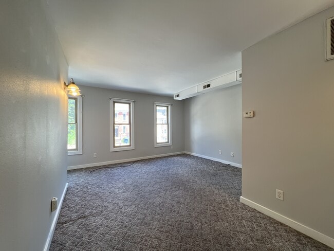 582 Loras Blvd