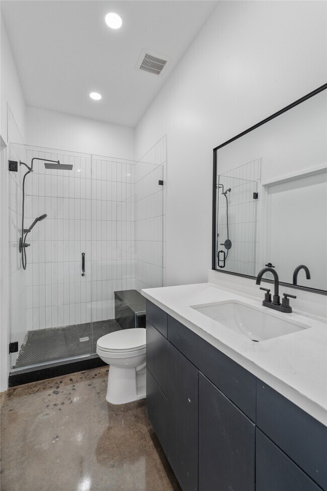 Photo - 3401 Louisiana St Unit 202