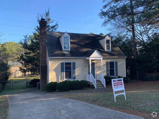 Building Photo - Renovated Raleigh Residence Near Highways,... Rental