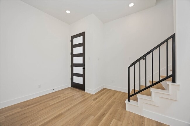 Photo - 1466 Ferguson Way Unit A