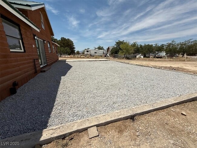 Photo - 270 W Patricia Ave