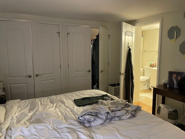 Photo - 2722 N Marshfield Ave Unit G