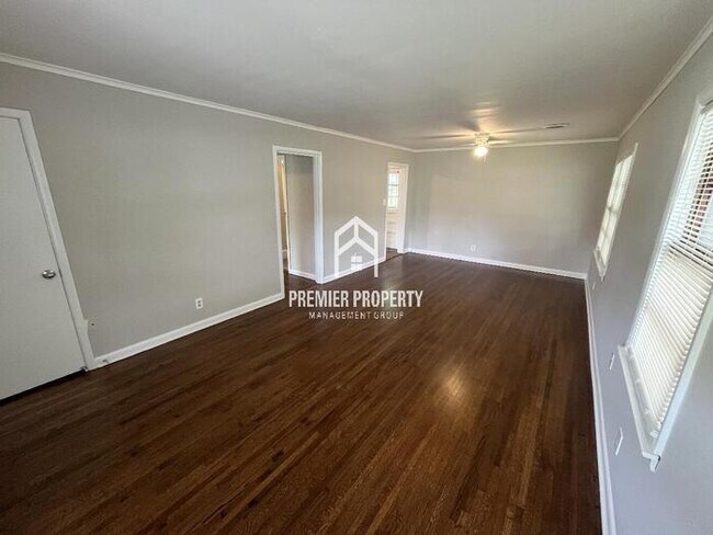 Photo - 5238 Lochinvar Rd