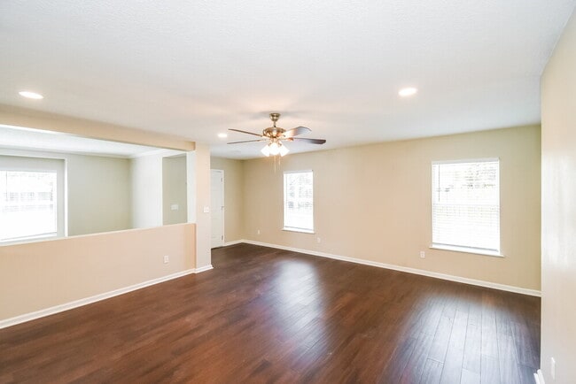 Photo - 7068 Beekman Lake Dr
