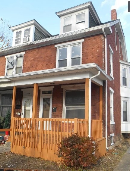 Photo - 2422 Boas St House
