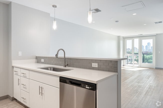 2BR, 1BA - 9633SF - Sheffield of Lincoln Park
