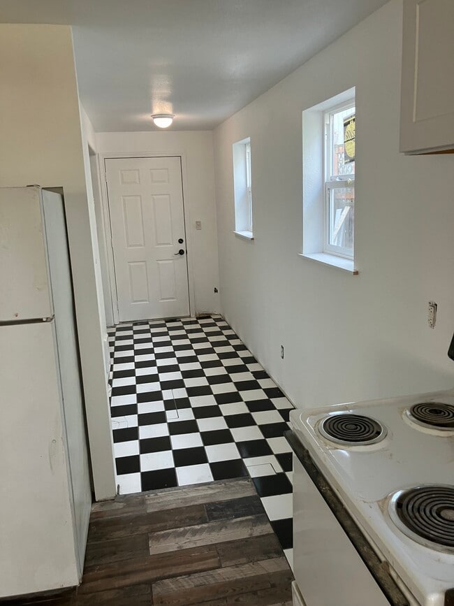 Photo - 2024 Woburn St