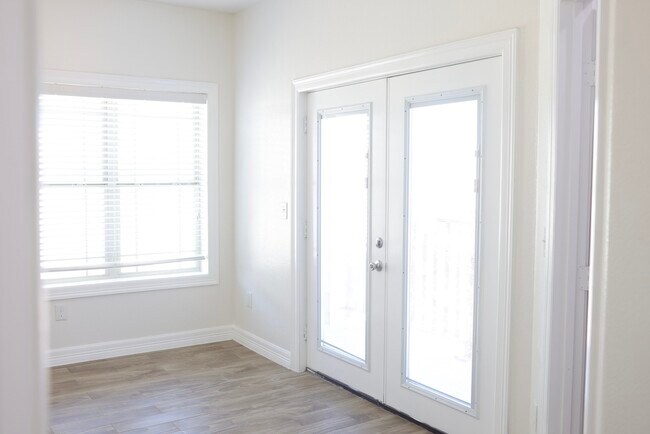 Photo - 716 Kolb Rd Unit 301