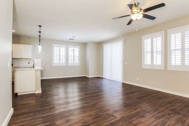 Photo - 3218 W Glendale Ave