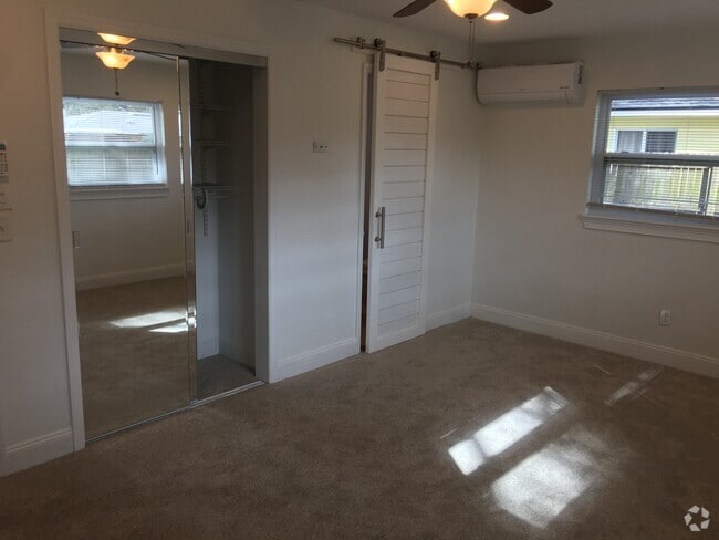 Building Photo - 701 Patricia Ave Rental