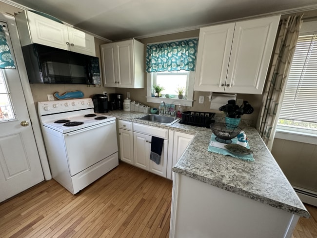 Photo - 1 Thorwald Ave