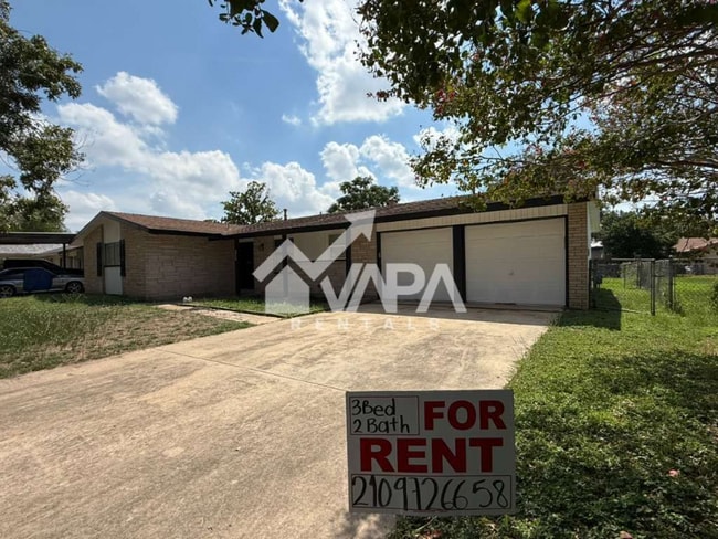 Building Photo - 4210 Dauphine Dr Rental