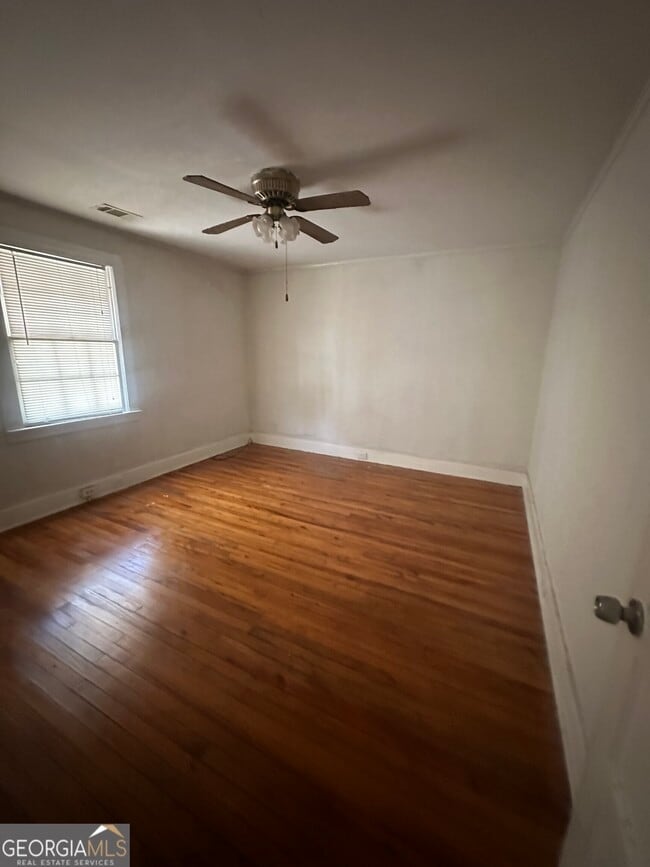 Photo - 1062 Radio Dr