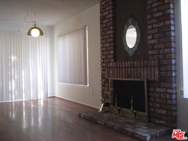 Photo - 10123 Hanna Ave