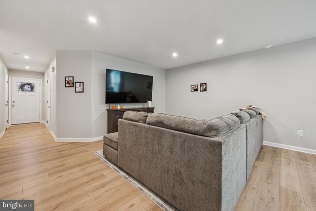 Photo - 81 Southwind Dr