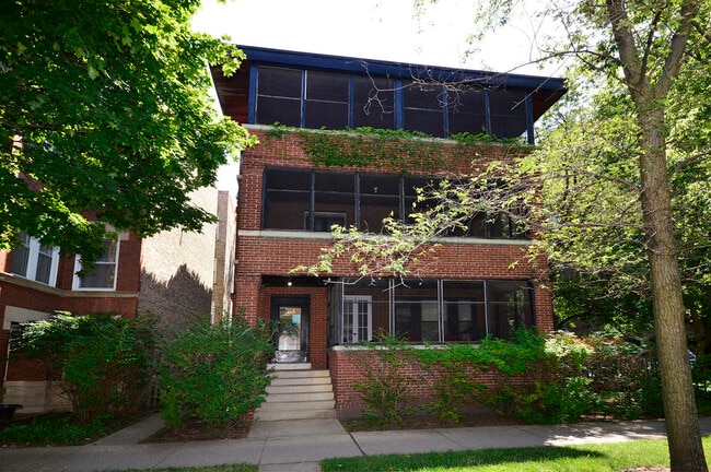 Building Photo - 1505 Maple Ave Unit 3