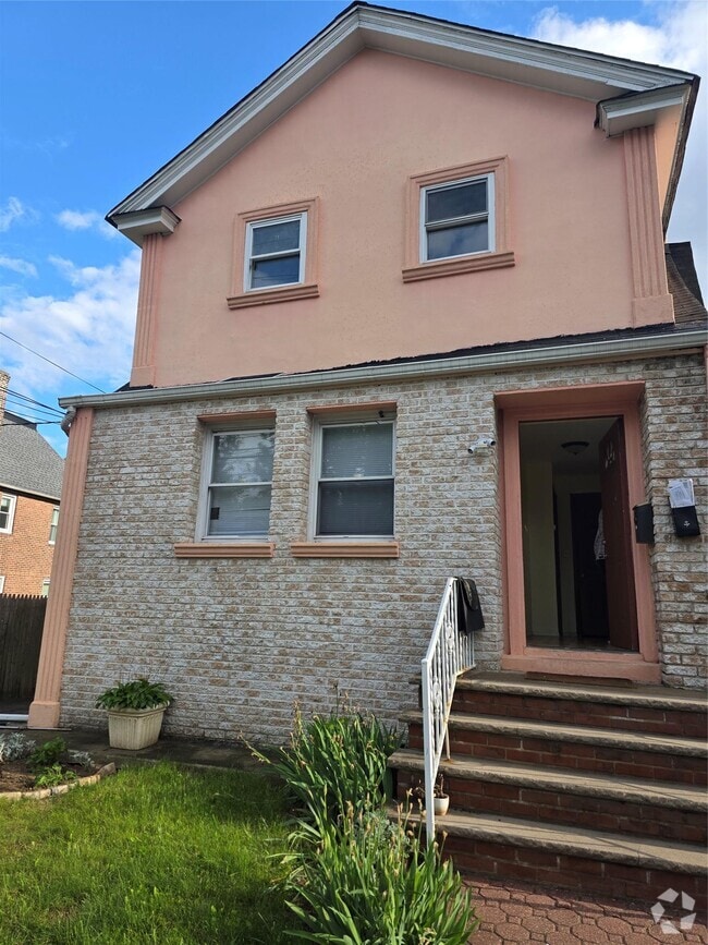 Building Photo - 18014 144th Ave Rental
