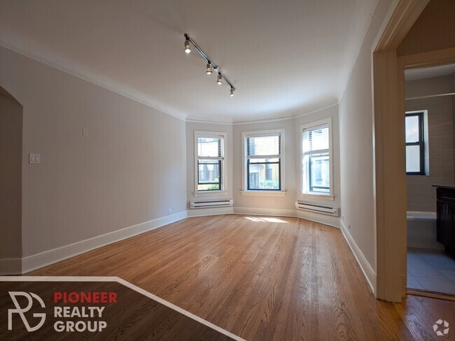 Building Photo - 2315 N Rockwell St Rental