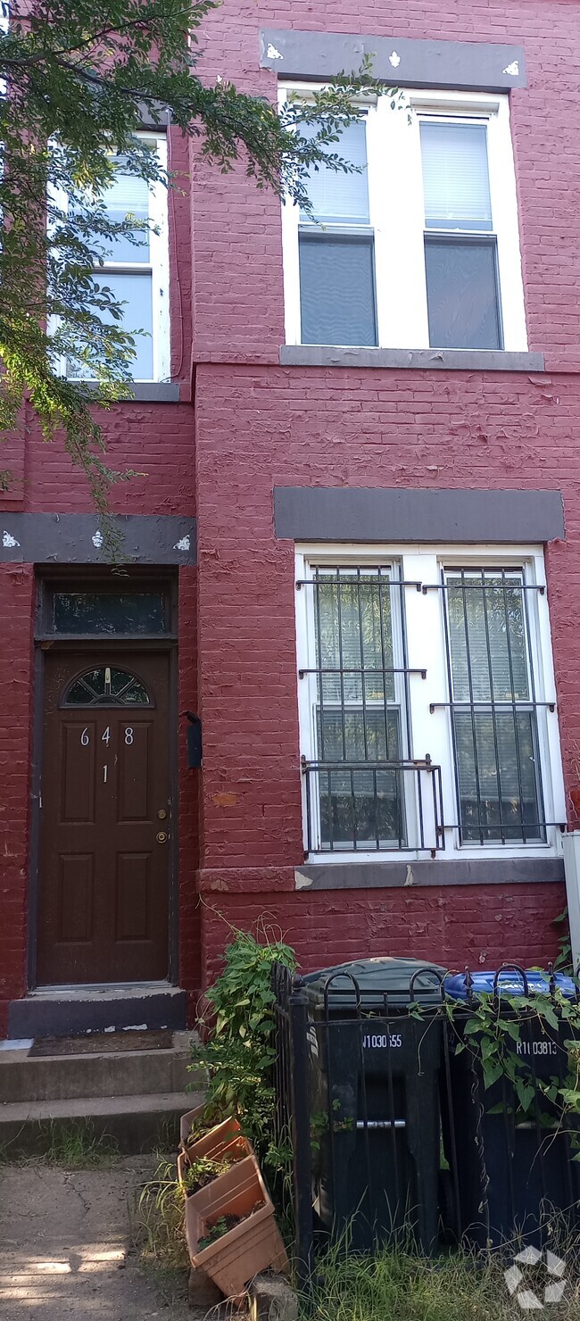 Building Photo - 648 Morton Pl NE Unit 1 Rental