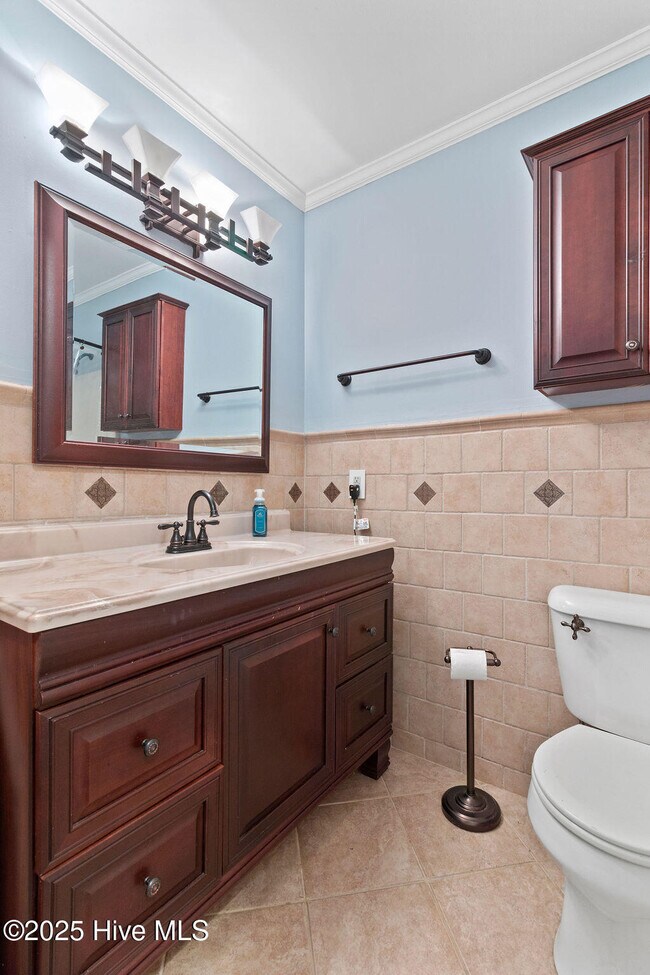 Photo - 409 Sumrell Way