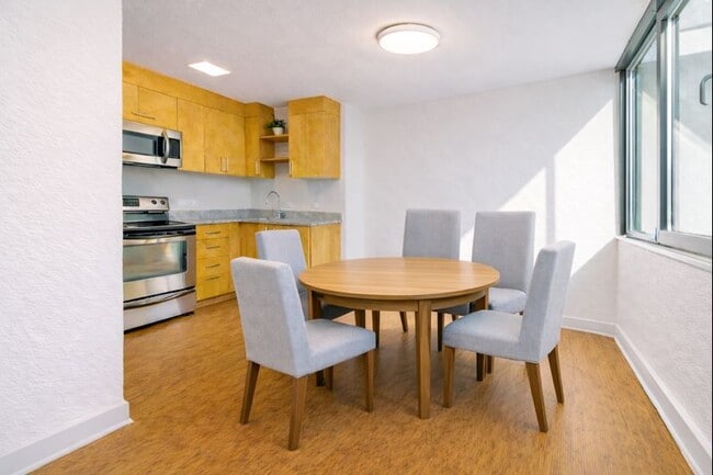 Photo - 255 SW Harrison St