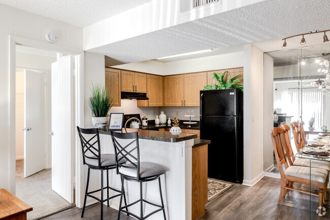 2BR, 2BA - 1,130SF - Kitchen