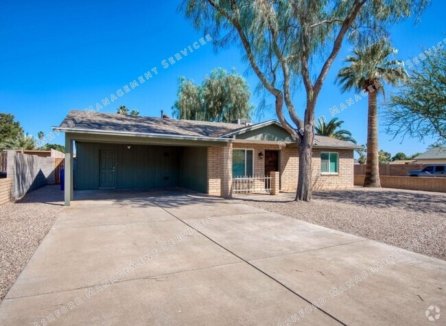 Building Photo - ***COMING SOON: REMODELED 3 BEDROOM 2 BATH... Rental