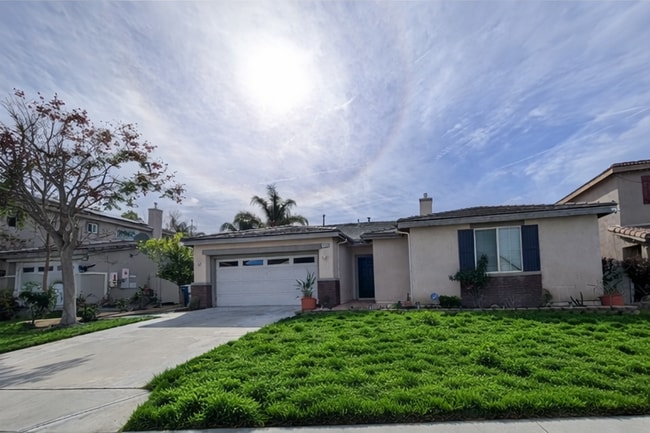 Building Photo - 1468 Burns Ln