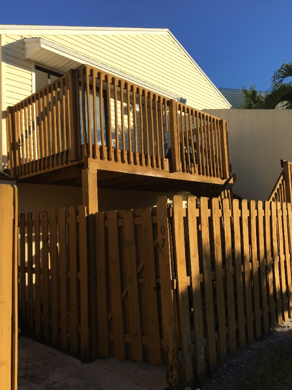 Photo - 643 Executive Center Dr