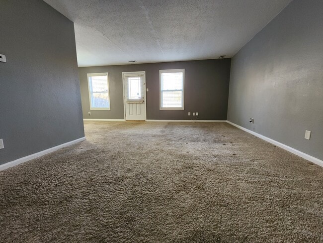 Photo - 16706 Aulton Dr