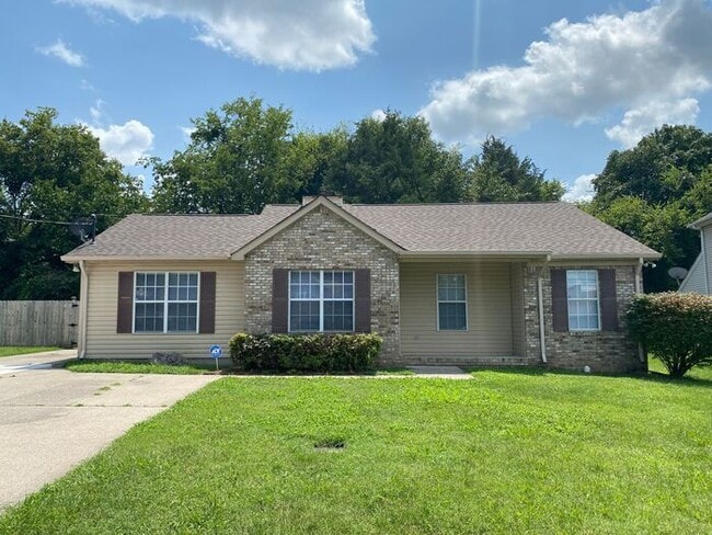 Building Photo - Beautiful Renovated House in North Nashville - Fenced in Yard!