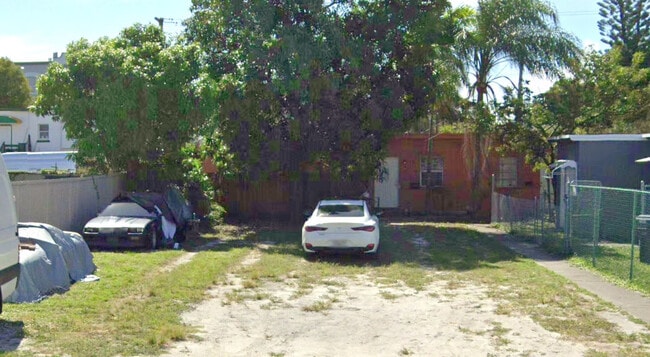 Building Photo - 2136 Collins Ct Rental