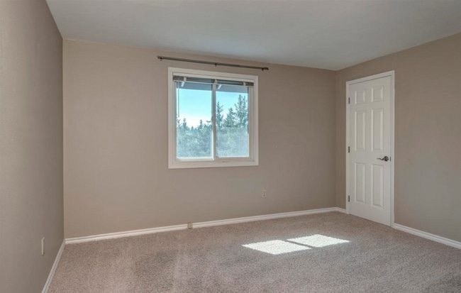 Photo - Great Single Family House for Rent